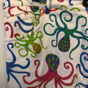 Iso these pants in a large...